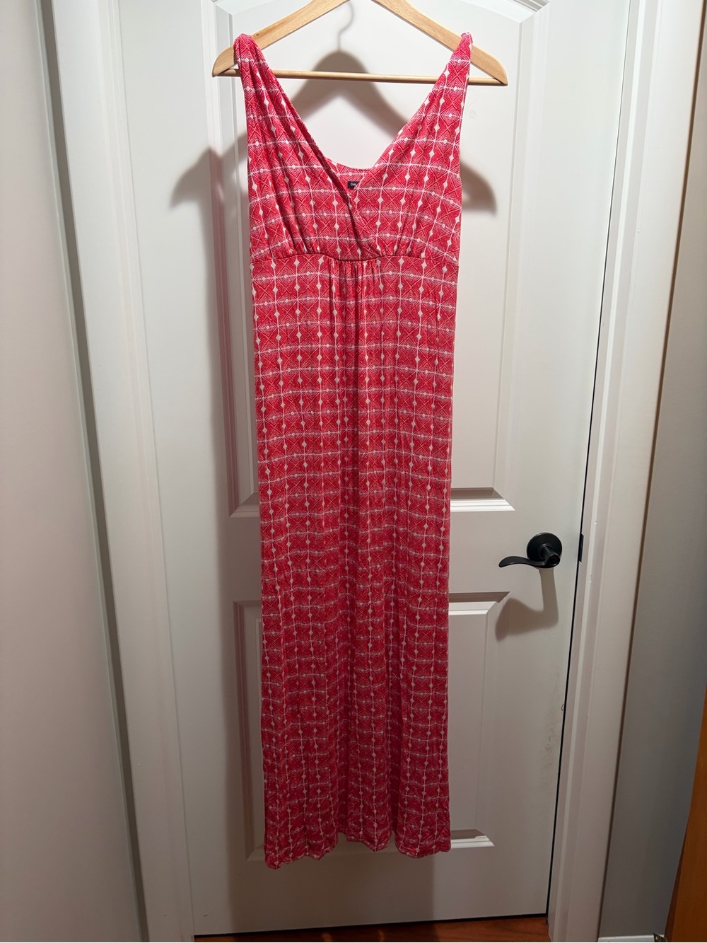 GAP Red Patterned Maxi Chemise with V-Neck